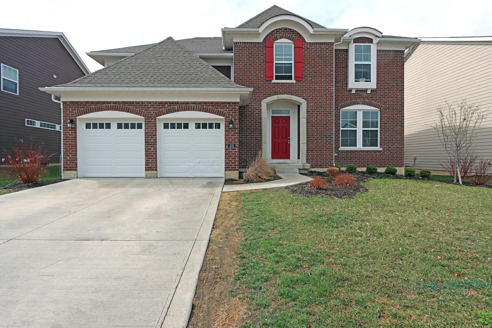 Property Photo:  231 Harness Way  OH 43015 