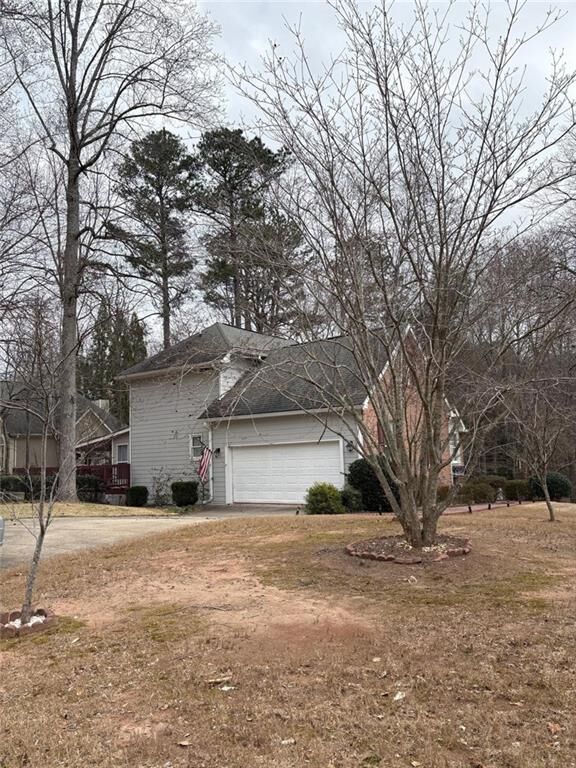 Property Photo: 9440 Logan Lane GA 30135