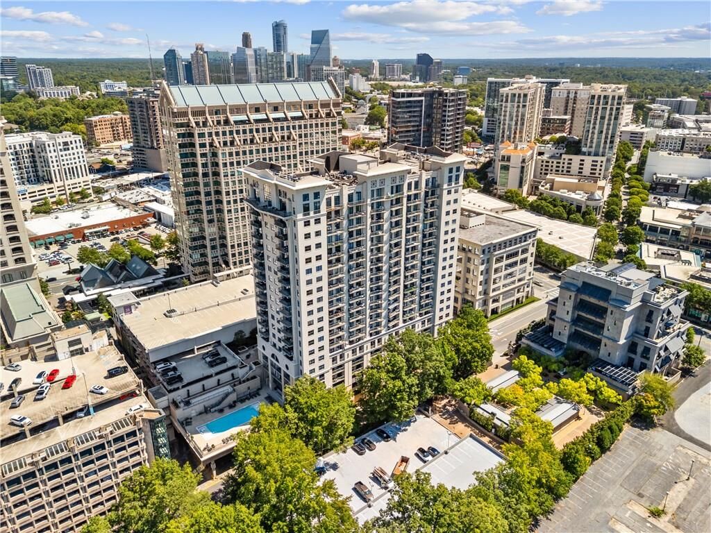 Property Photo:  3040 Peachtree Road NW 1013  GA 30305 