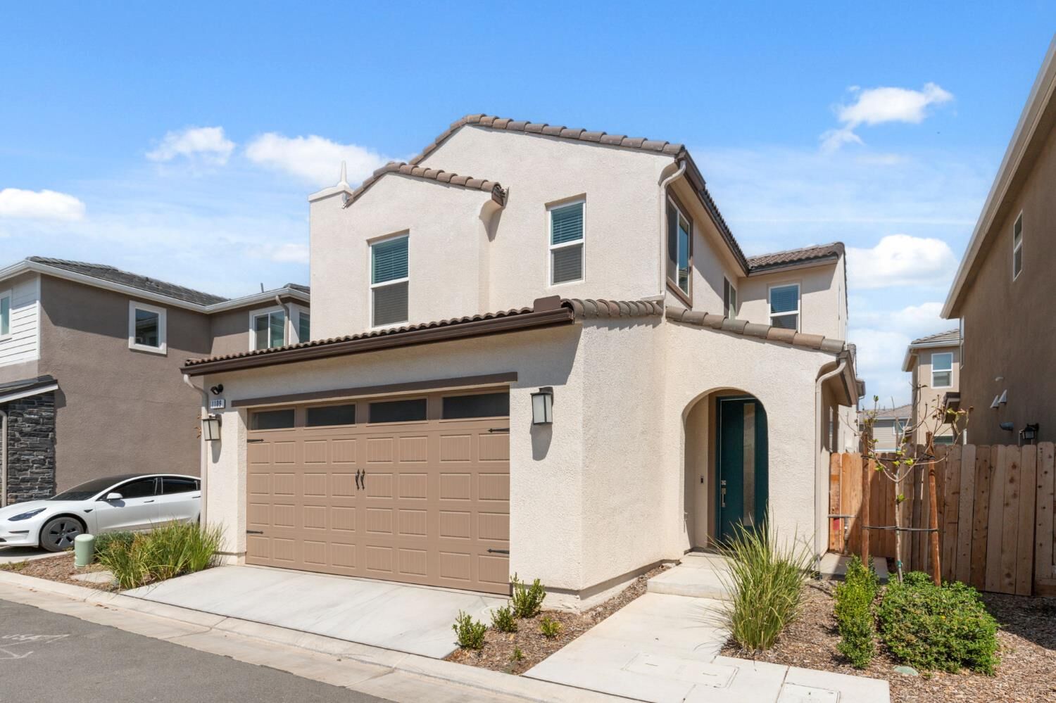 Property Photo: 1109 Royalty Way W CA 93636