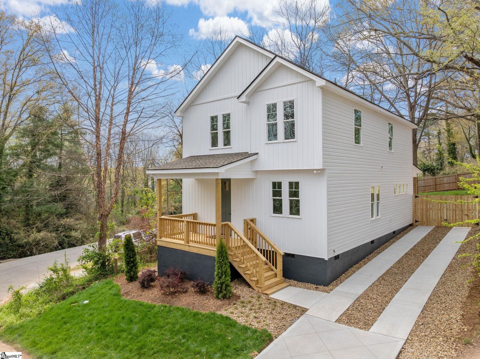 Property Photo:  102 Hilton Street  SC 29607 