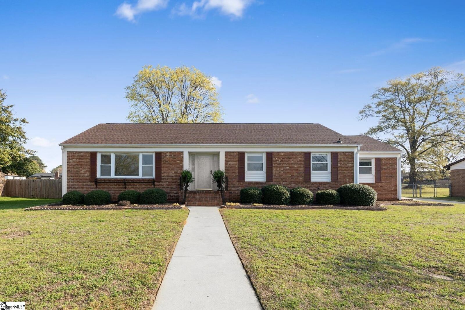 Property Photo: 106 Whitestone Avenue SC 29662