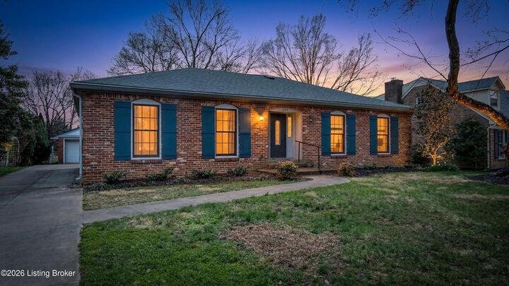 Property Photo:  1304 Holsworth Ln  KY 40222 