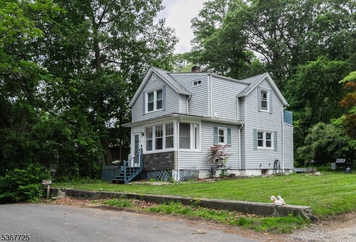 Property Photo:  15 Blakely Ave  NJ 07801 