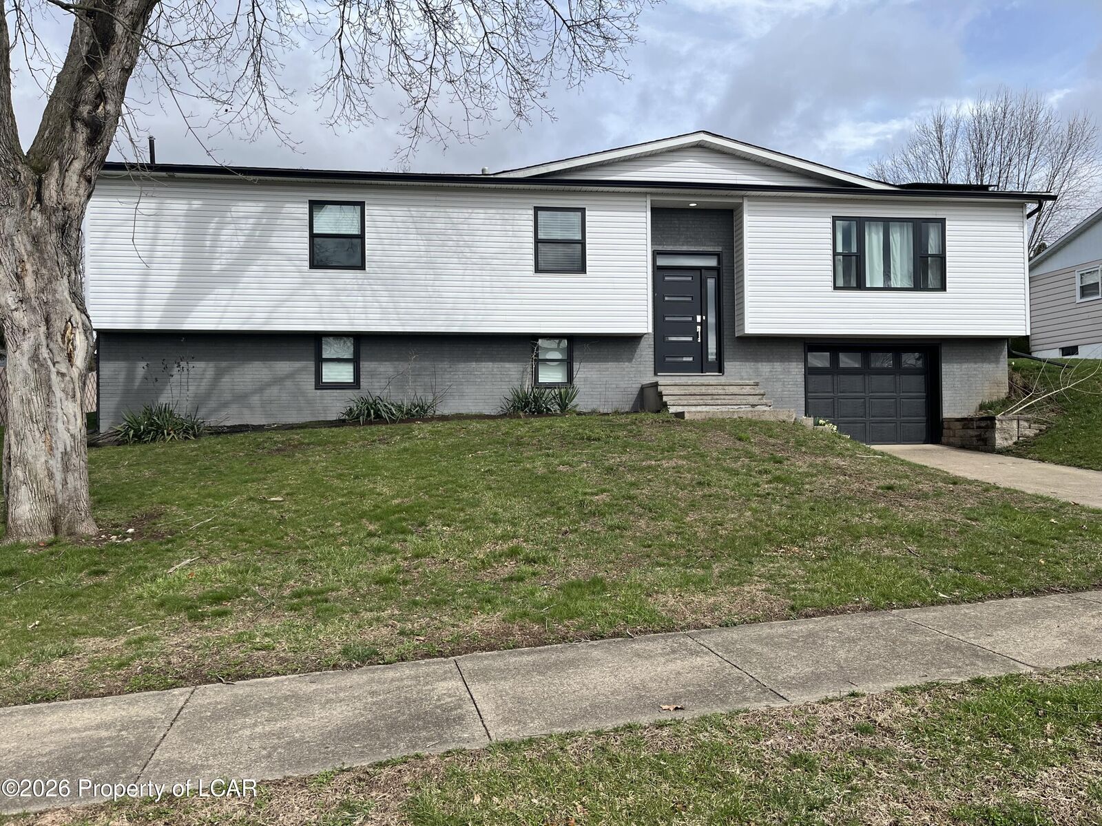 Property Photo: 1007 E 3rd Street PA 18603