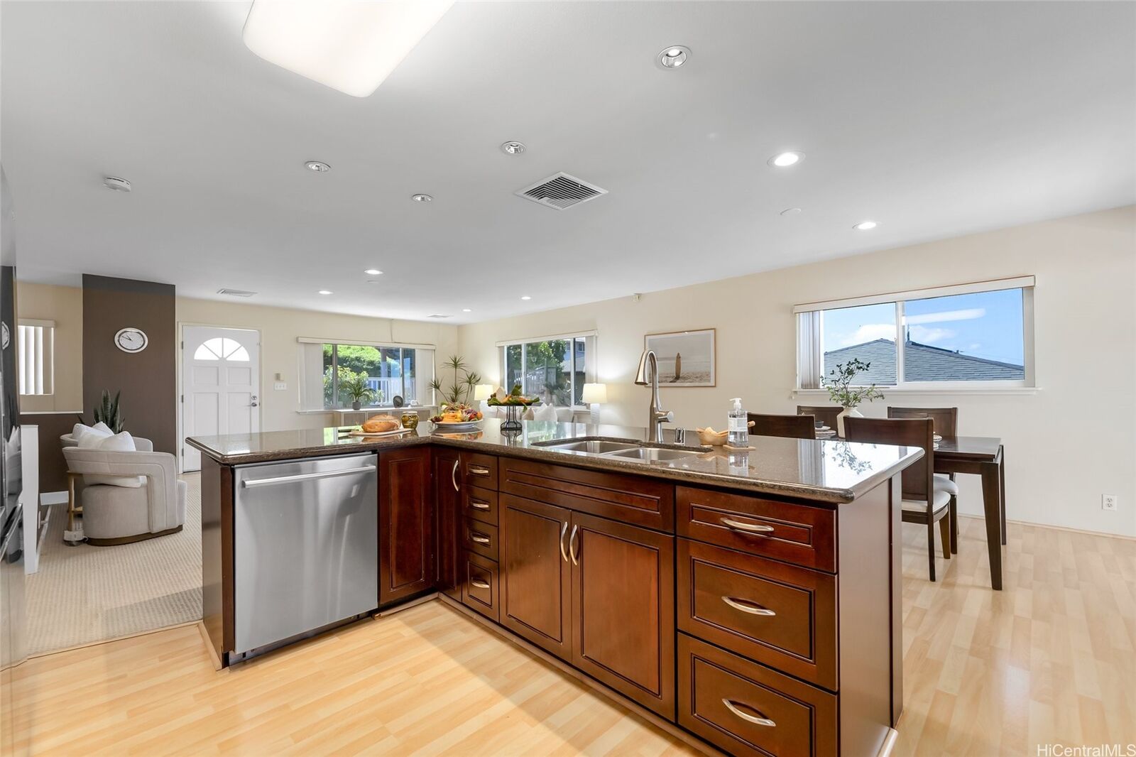 Property Photo: 4562 Malia Street HI 96821