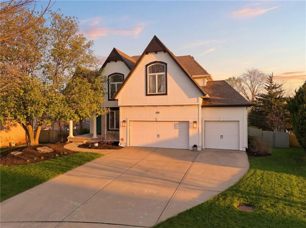 Property Photo:  16216 Ash Street  KS 66085 