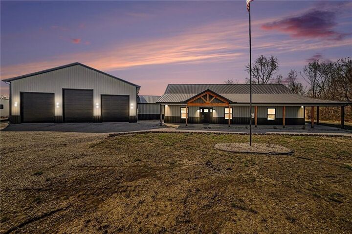 Property Photo: 1407 Burnside Avenue MO 64477