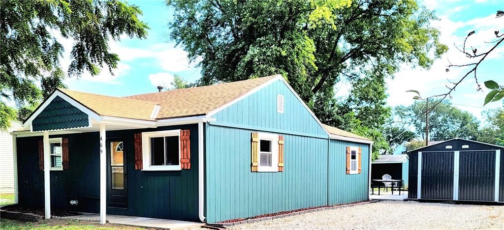 Property Photo:  409 Spratley Street  MO 64161 