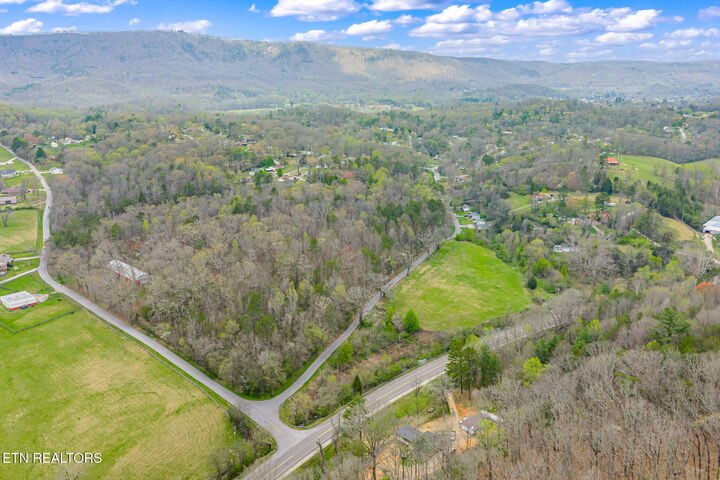 Property Photo:  414 Dogwood Lane  TN 37854 