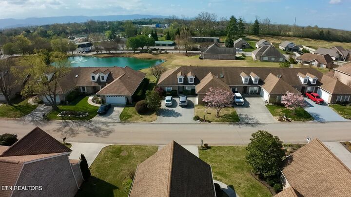 Property Photo:  258 Royal Oaks Drive  TN 37801 