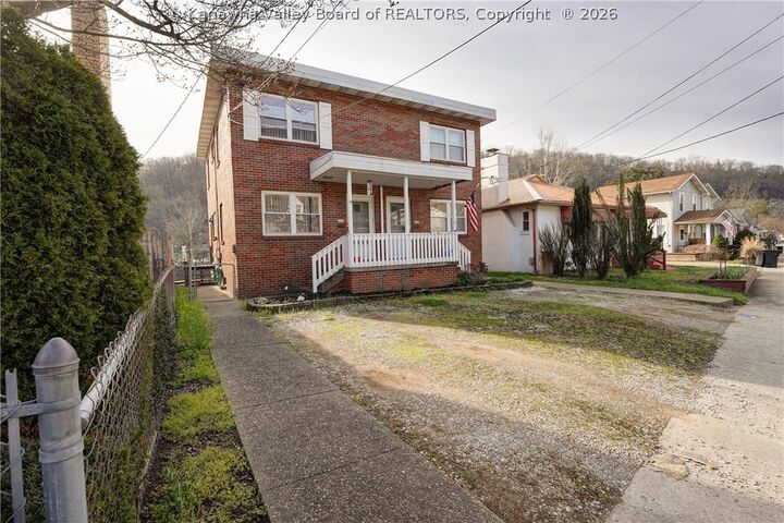 Property Photo:  122 Arlington Avenue  WV 25302 