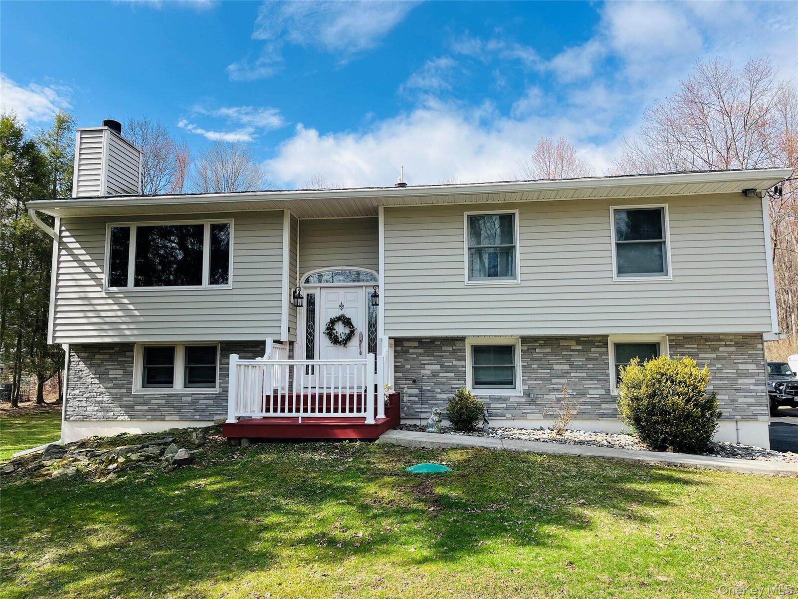 Property Photo:  226 White Pond Road  NY 12582 