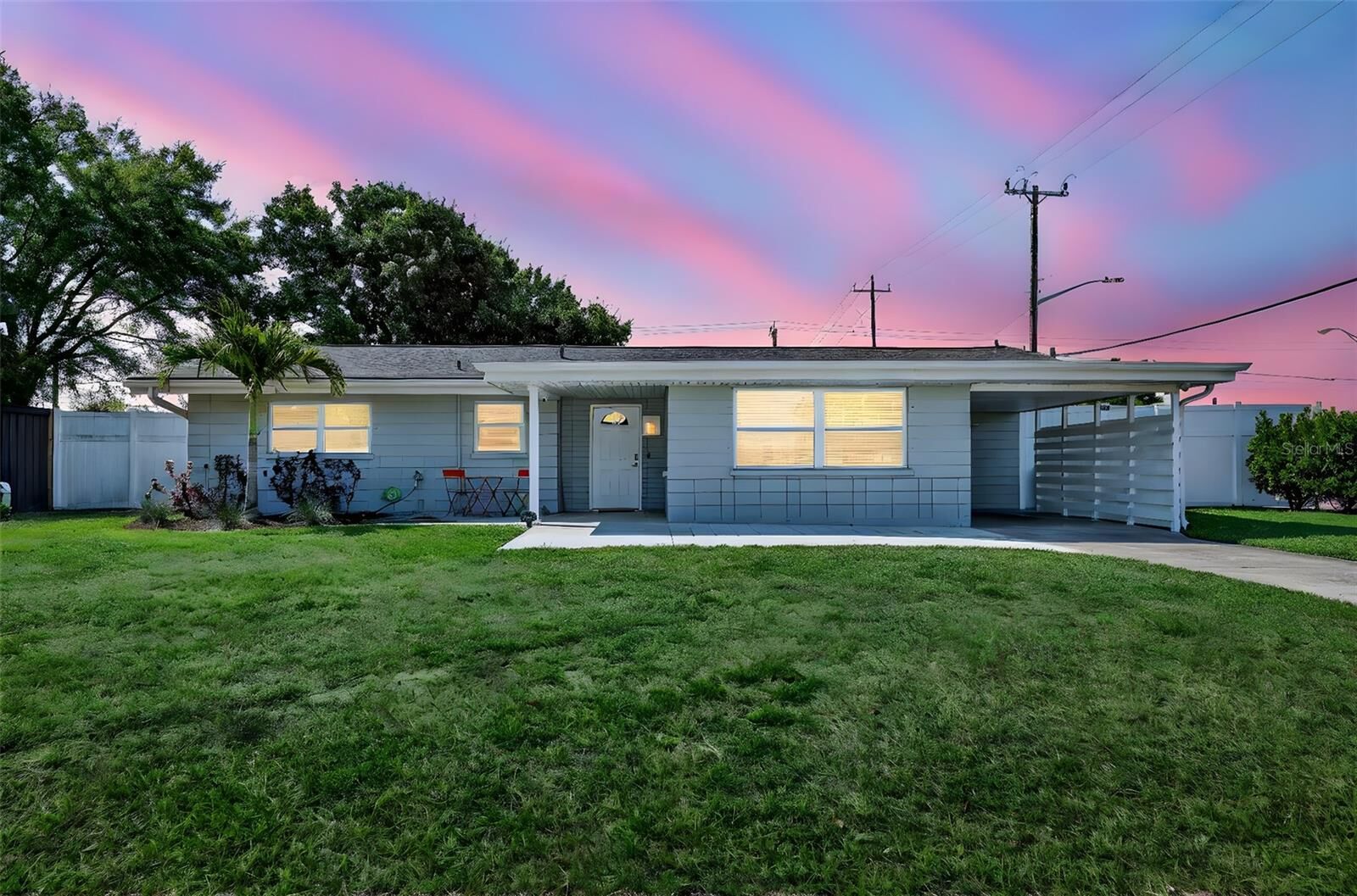 Property Photo:  2806 Upper Tangelo Drive  FL 34239 