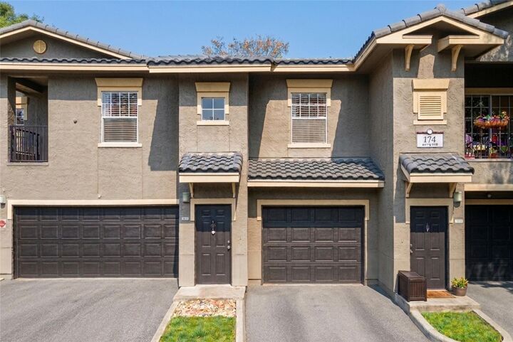 Property Photo:  174 Villa Di Este Terrace 200  FL 32746 