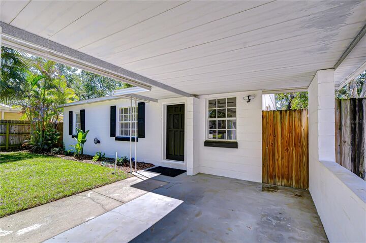 Property Photo:  4309 S Renellie Drive  FL 33611 