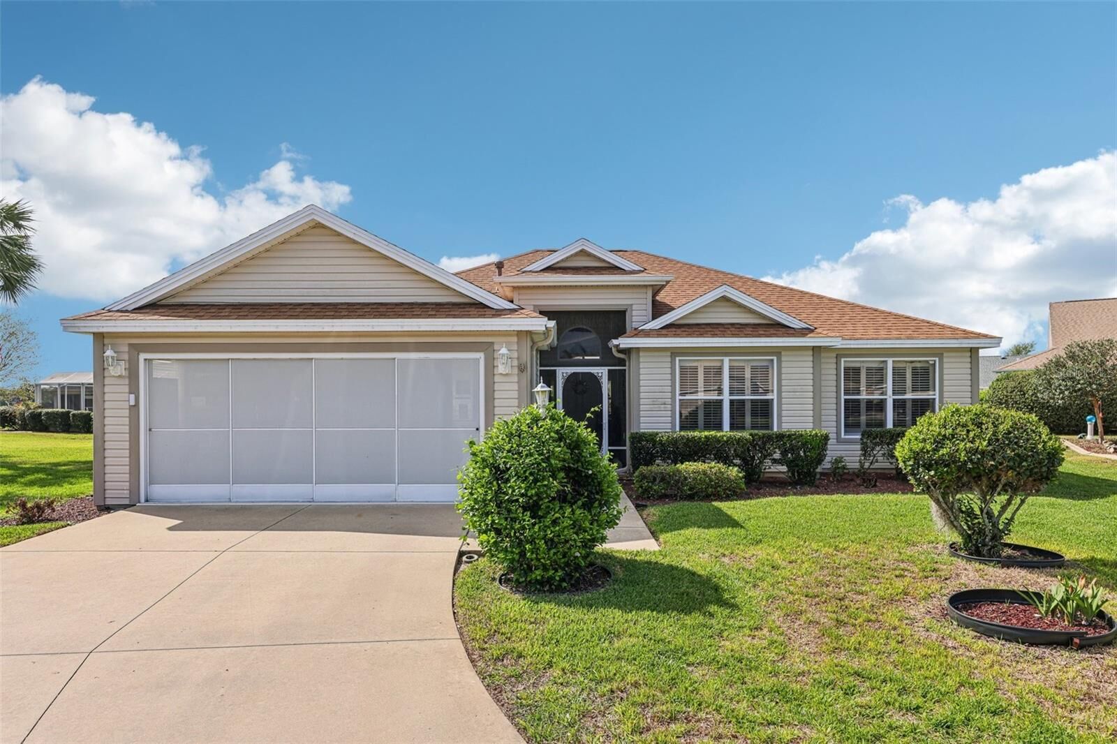 Property Photo:  3252 Palatine Court  FL 32162 