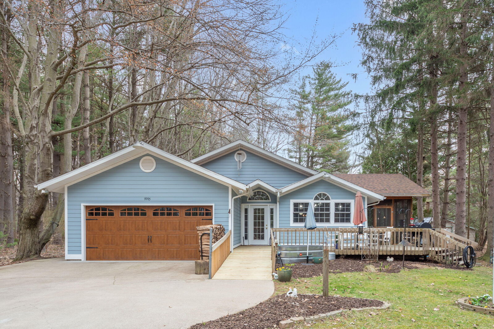 Property Photo: 9995 Community Hall Road MI 49129