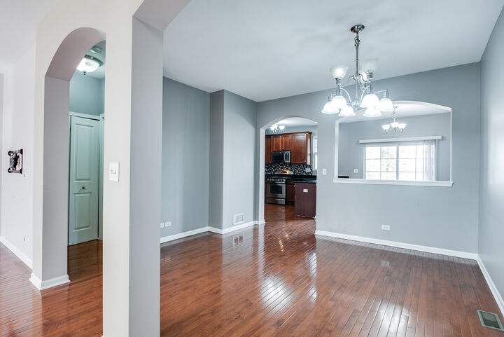 Property Photo:  417 Plaza Place  IL 60504 