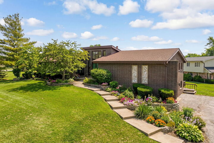 Property Photo:  8405 Carriage Green Drive  IL 60561 