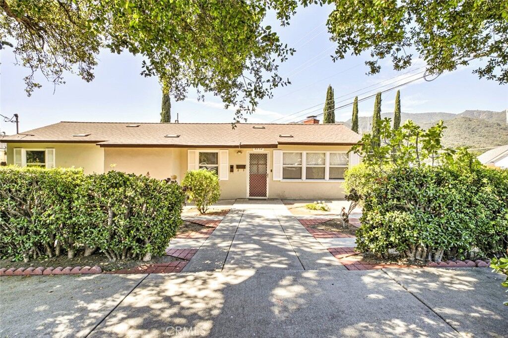 Property Photo: 3352 Montrose CA 91214