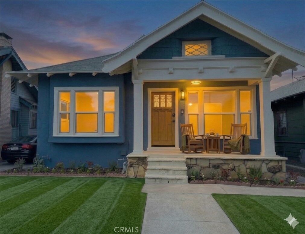 Property Photo:  2249 W 30th Street  CA 90018 