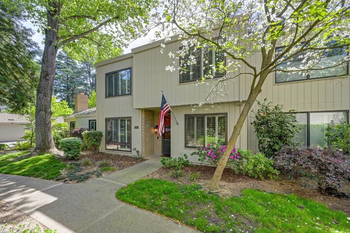 Property Photo: 1257 Vanderbilt Way CA 95825