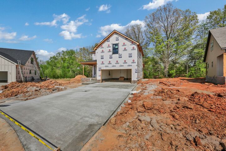 Property Photo:  353 Chase Dr  TN 37043 