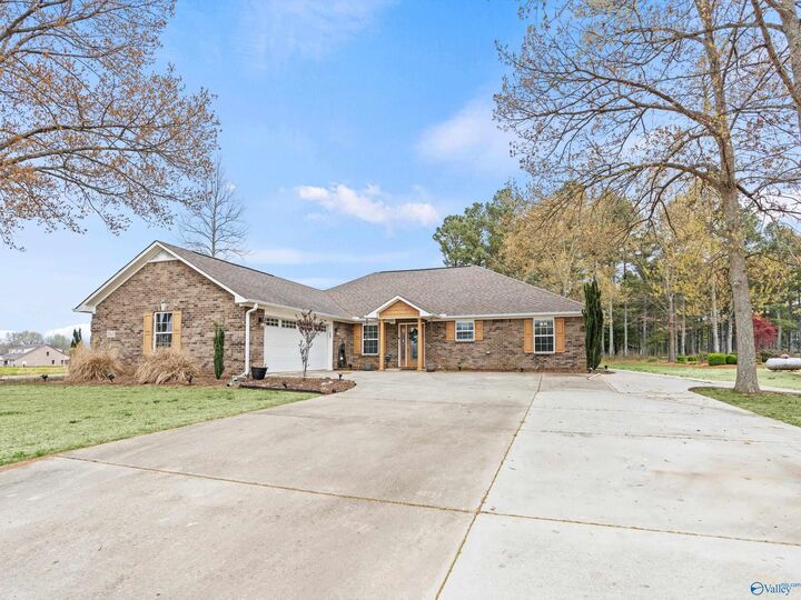 Property Photo:  25433 Drawbaugh Road  AL 35613 