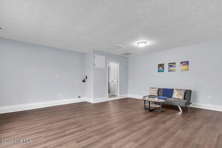 Property Photo: 215 Devonshire Drive NC 28532