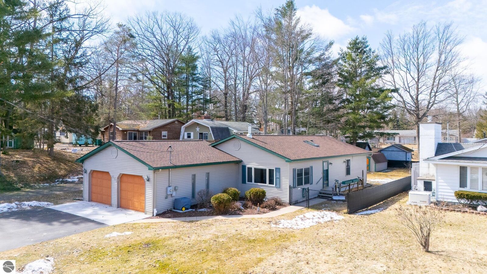 Property Photo:  311 Iroquois Avenue  MI 48651 