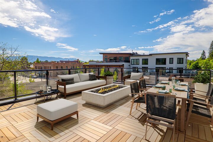 Property Photo: 220 E 2nd Street 202 MT 59937