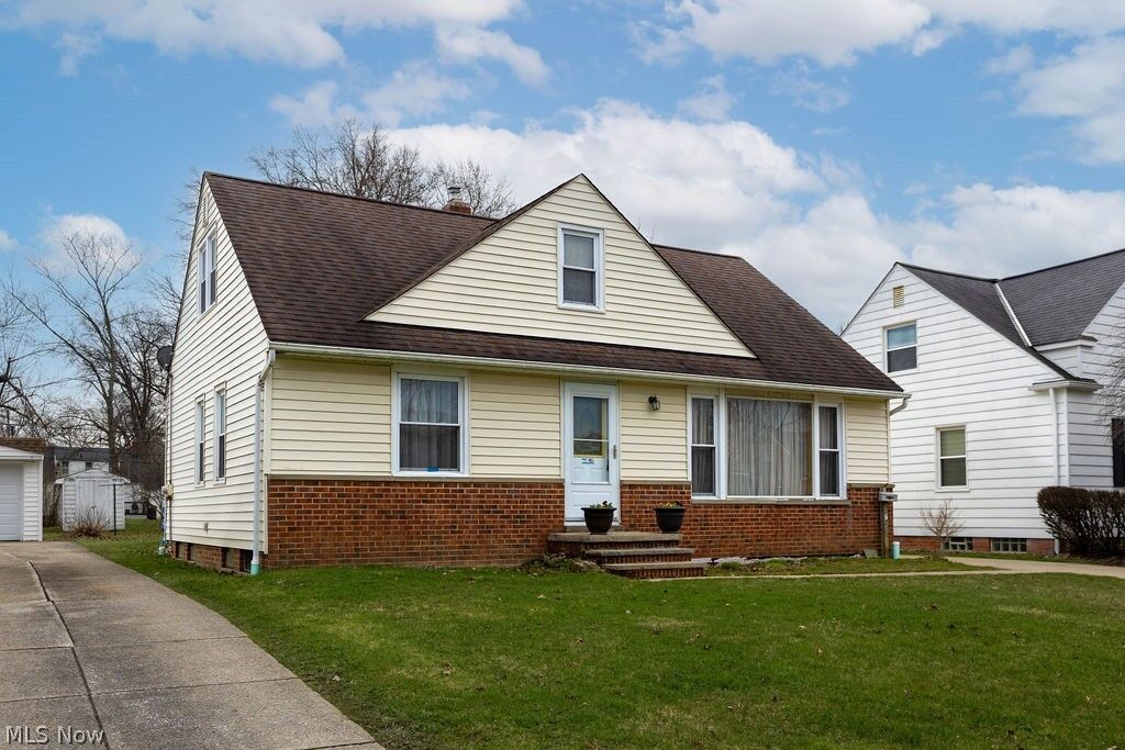 Property Photo:  5372 Huron Road  OH 44124 