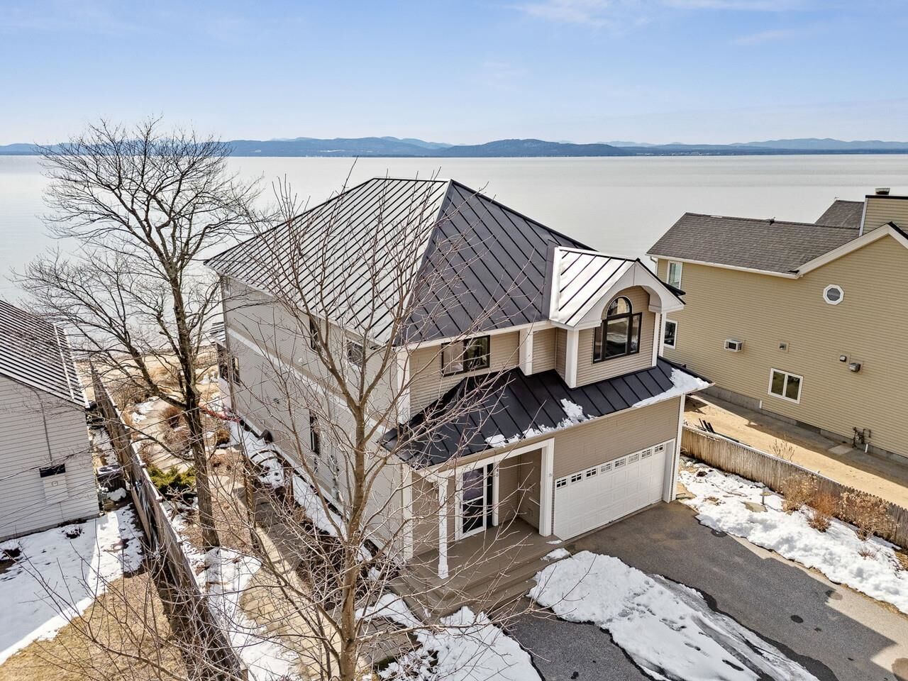 Property Photo:  346 Broadlake Road  VT 05446 