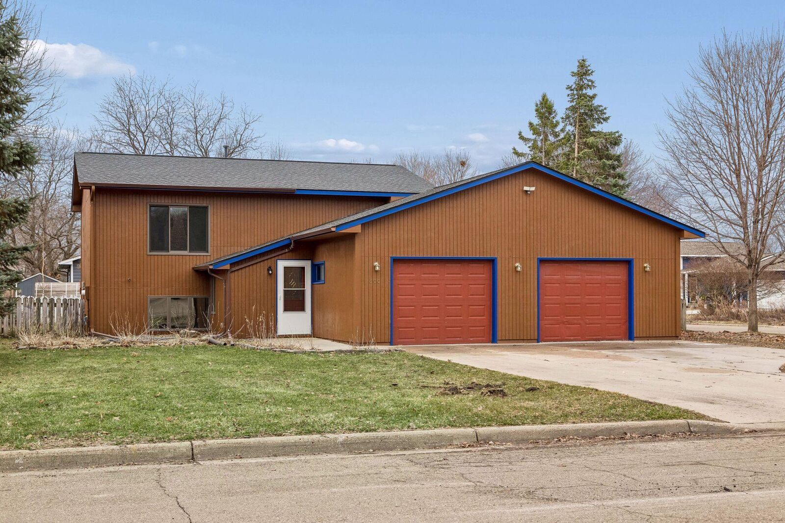 Property Photo:  300 Aster Drive  MN 55057 