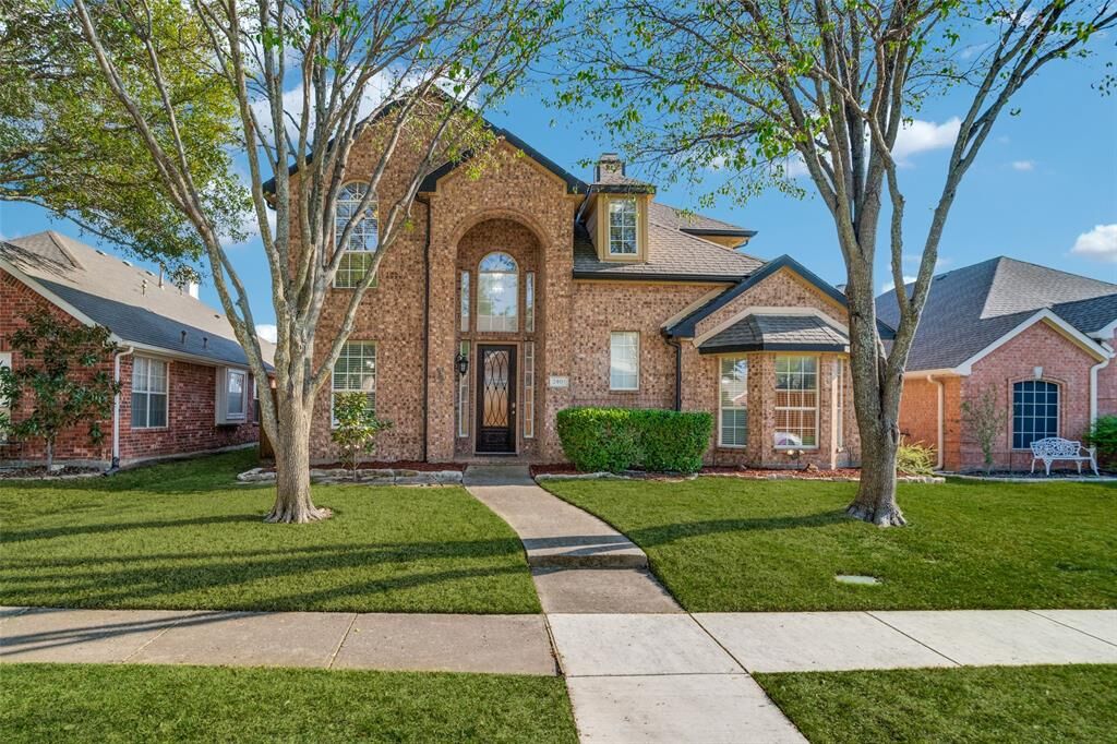 Property Photo:  2405 Vail Drive  TX 75070 