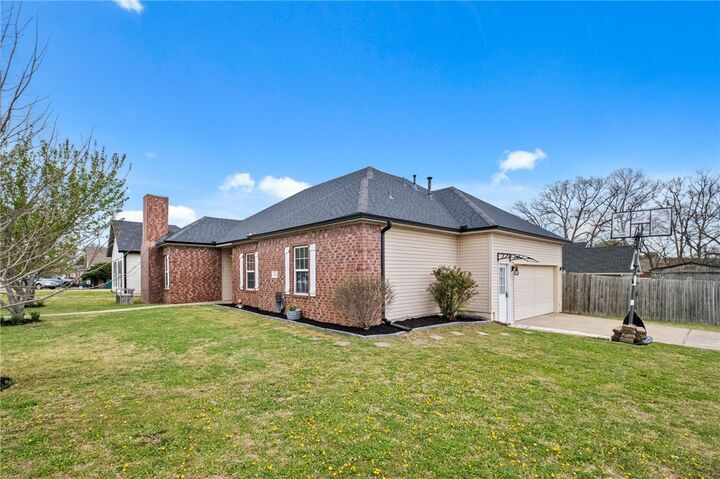 Property Photo:  676 Brimwood Street  AR 72719 