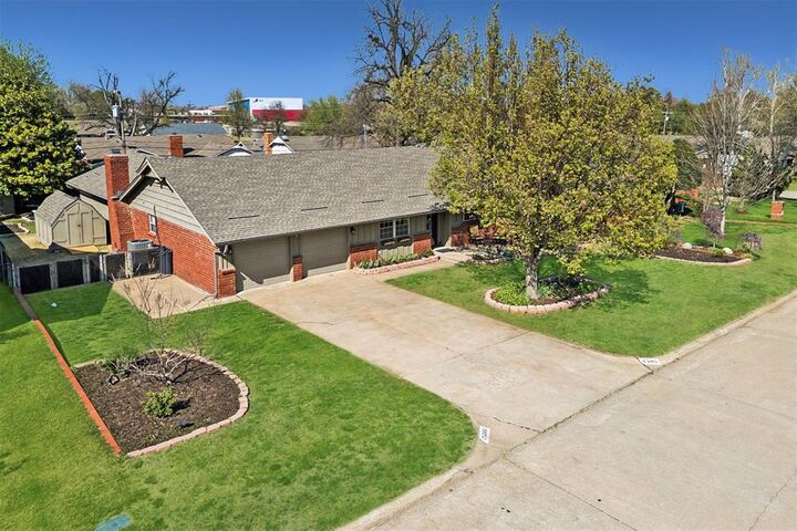 Property Photo:  2505 NW 55th Place  OK 73112 