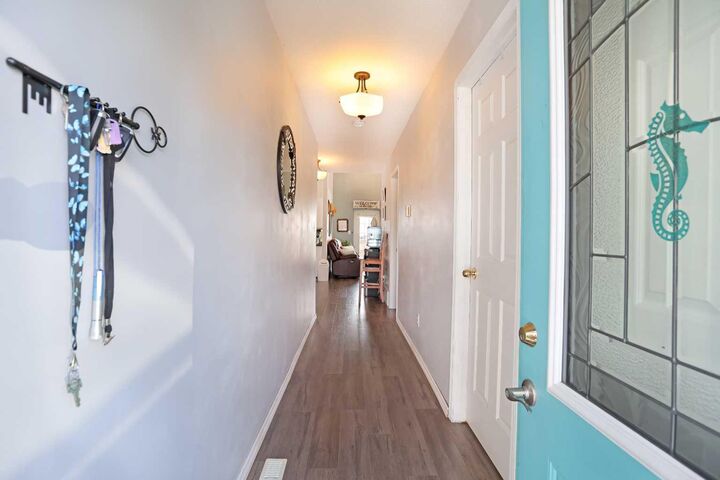 Property Photo:  85 White Pelican View  AB T1R 0X5 