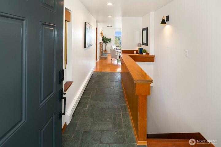 Property Photo:  4006  26th Avenue W  WA 98199 