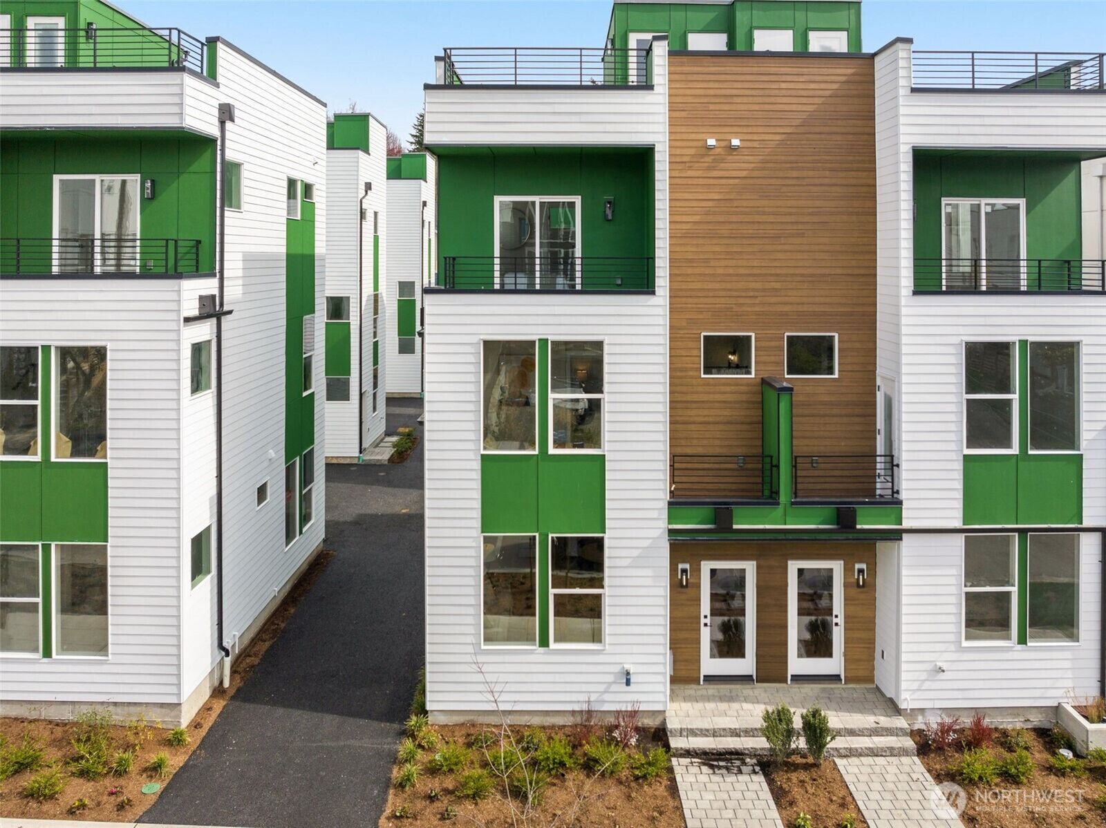 Property Photo: 906 A 28th Avenue S WA 98144