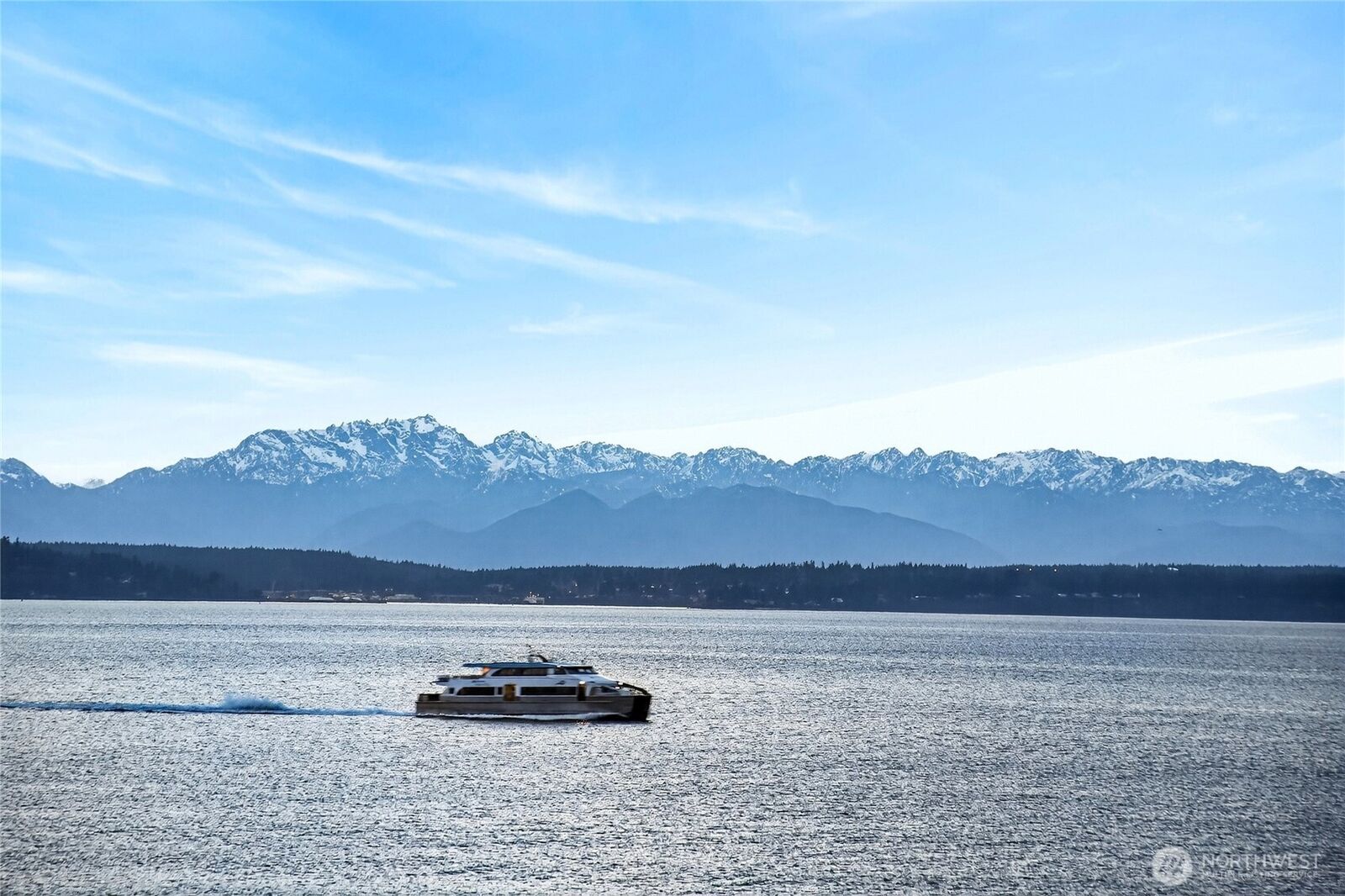 Property Photo: 1374 Alki Avenue SW 400 WA 98116