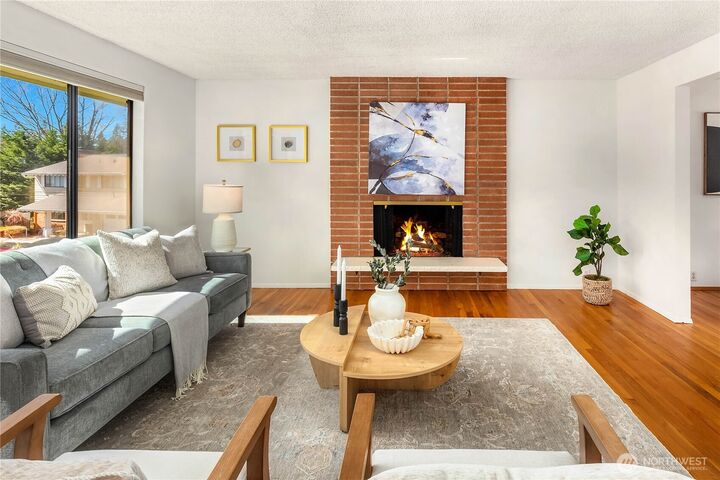 Property Photo: 14514 NE 5th Street WA 98007