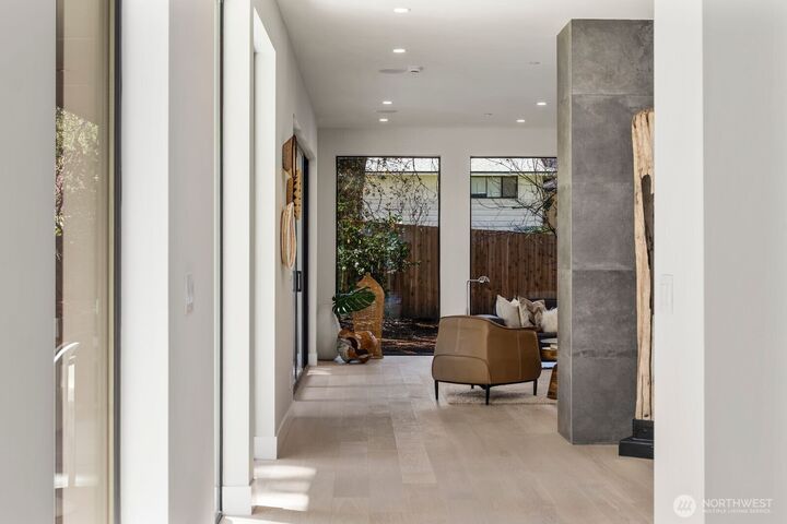 Property Photo: 1653 105th Avenue SE WA 98004