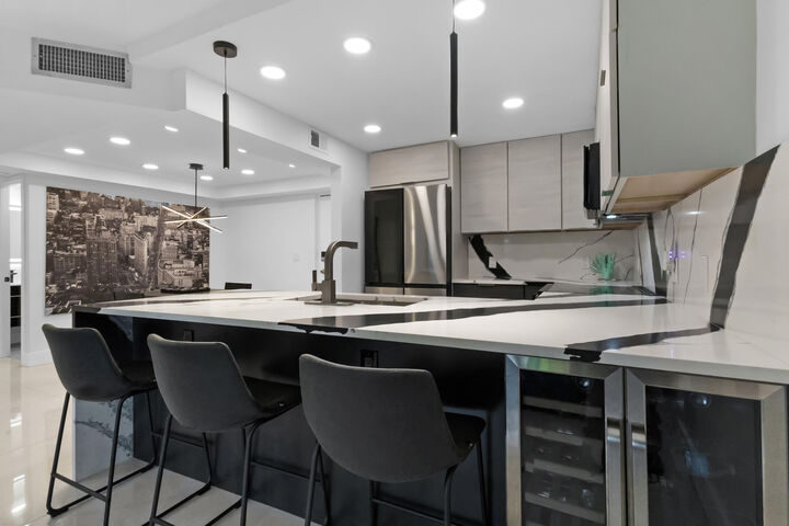 Property Photo: 3004 NE 5th Terrace 210-C FL 33334