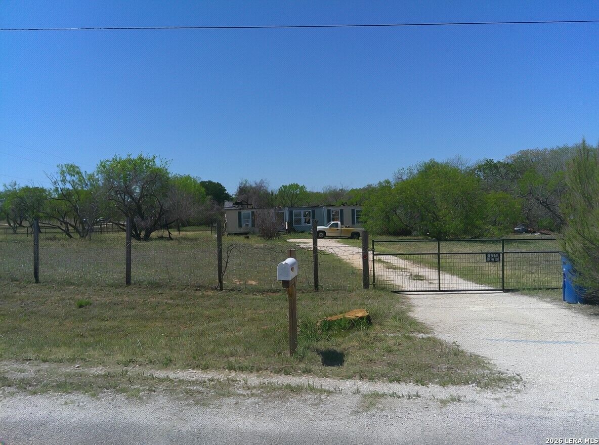 Property Photo:  510 Boyd  TX 78155 