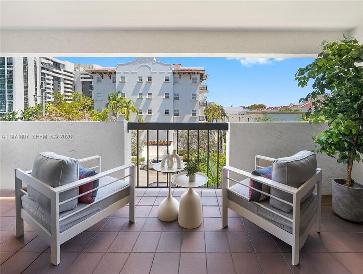 Property Photo: 2600 Cardena St Ph4 FL 33134