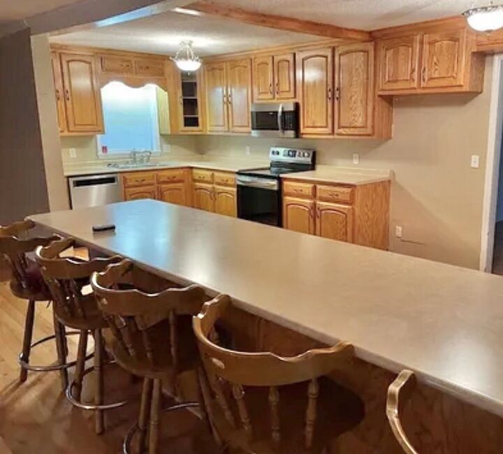 Property Photo:  1610 Edward St  AL 35077 