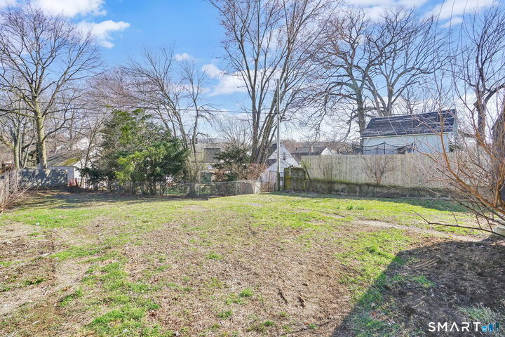 Property Photo:  23 Knoll Street  CT 06705 