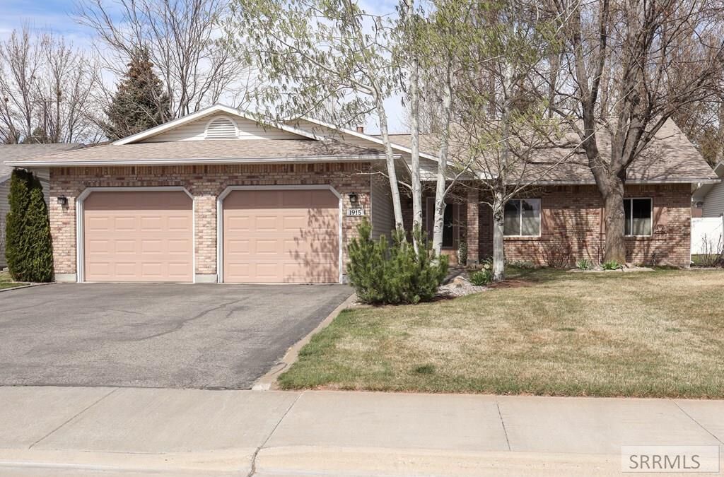 Property Photo: 1915 Amanda Court ID 83402